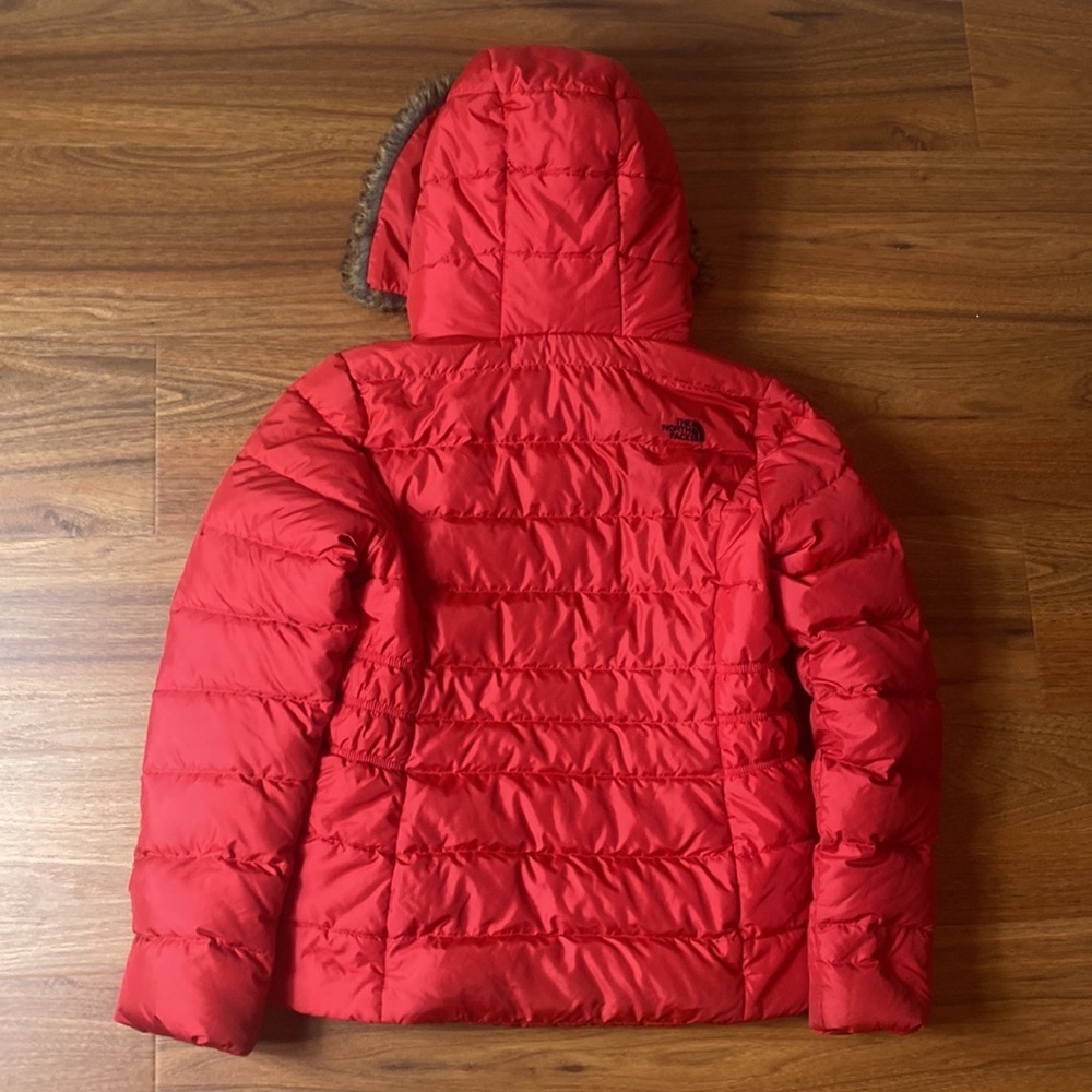The North Face 550 women’s fur hood red puffer jacket - Picture 2 of 4